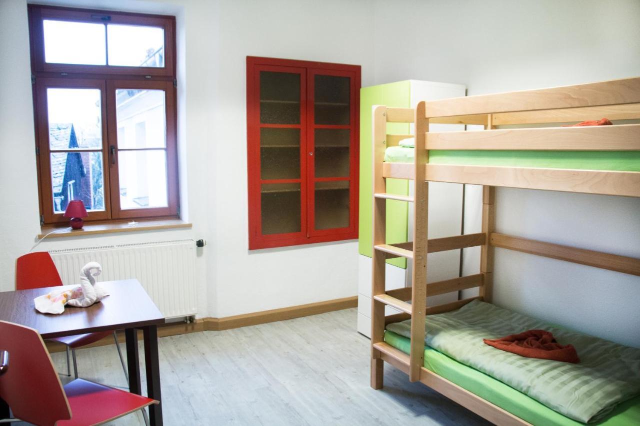 Teichcamp Hostel Grosshartmannsdorf Exterior photo