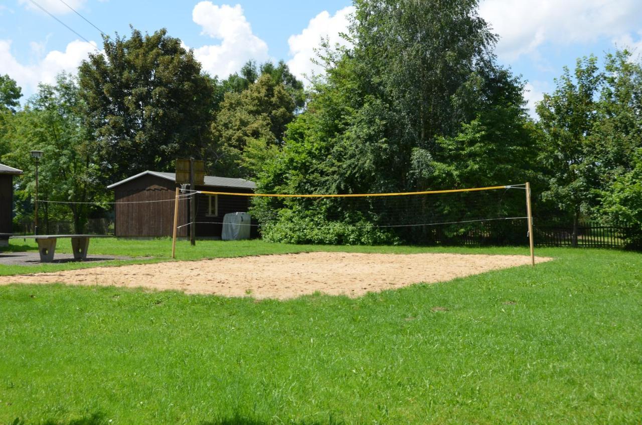 Teichcamp Hostel Grosshartmannsdorf Exterior photo